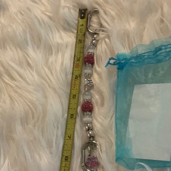 LD Key Finder Elegant Pink and Silver Keychain - Picture 5 of 6